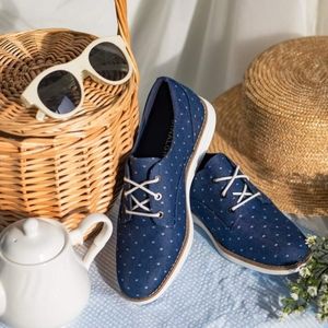 Women's Cole Haan 7 B New in Box